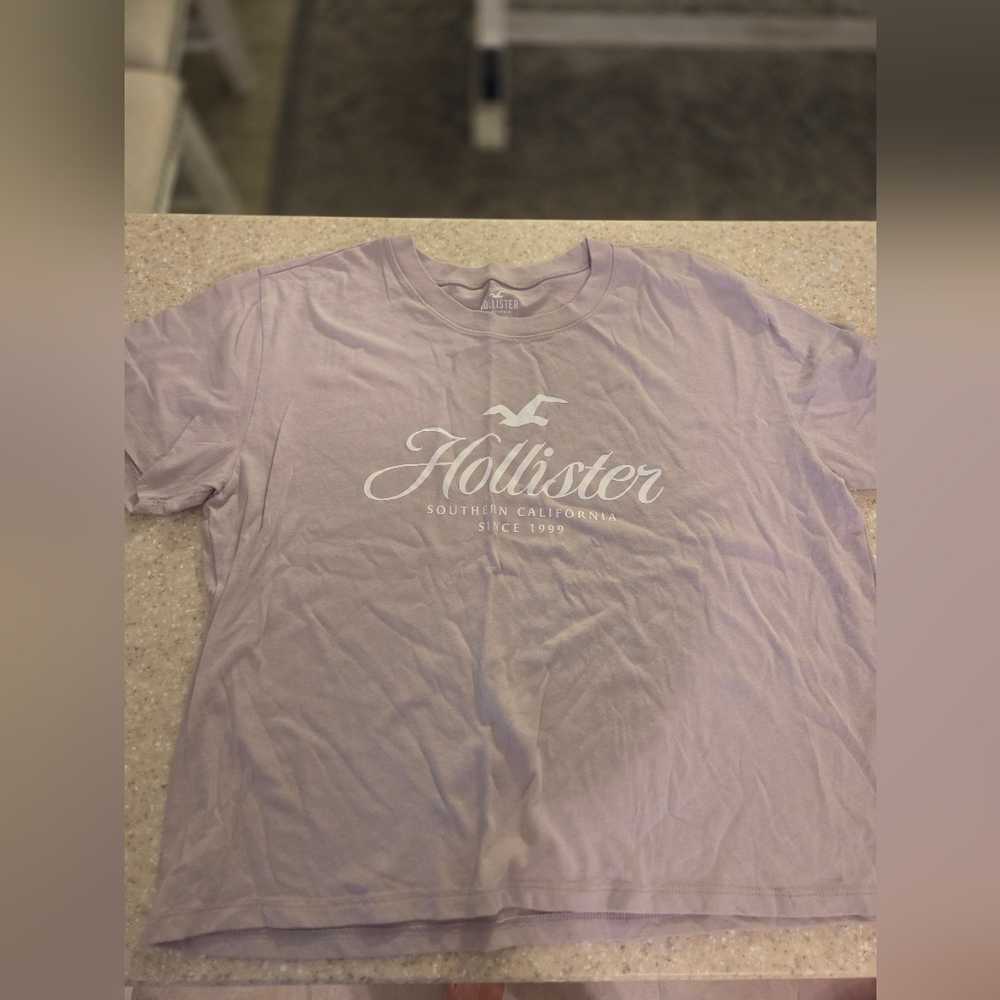 Hollister Tee